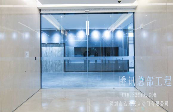 全玻璃自動草莓污污视频在线观看