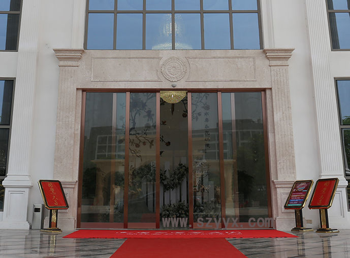 草莓无码视频玻璃門-餐館工程